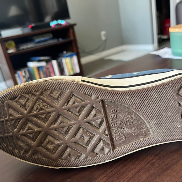 Pair of great looking chucks barely worn. - Picture 2 of 6